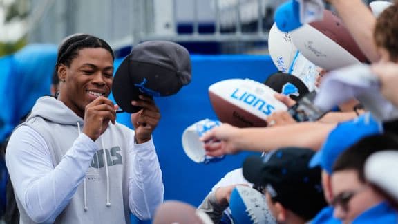Tracking 2026 NFL hold-ins: Robinson, Gibbs, Vea and Tuipulotu