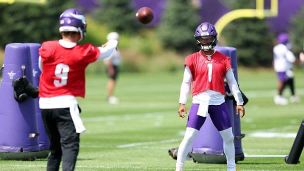What McCarthy-Murray QB battle means for Vikings' locker room