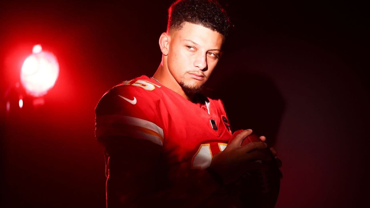 Mahomes returns for Chiefs season opener, 274 days after torn ACL