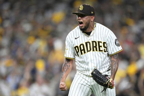 Padres advance past Cubs with bullpen and clutch pinch hit
